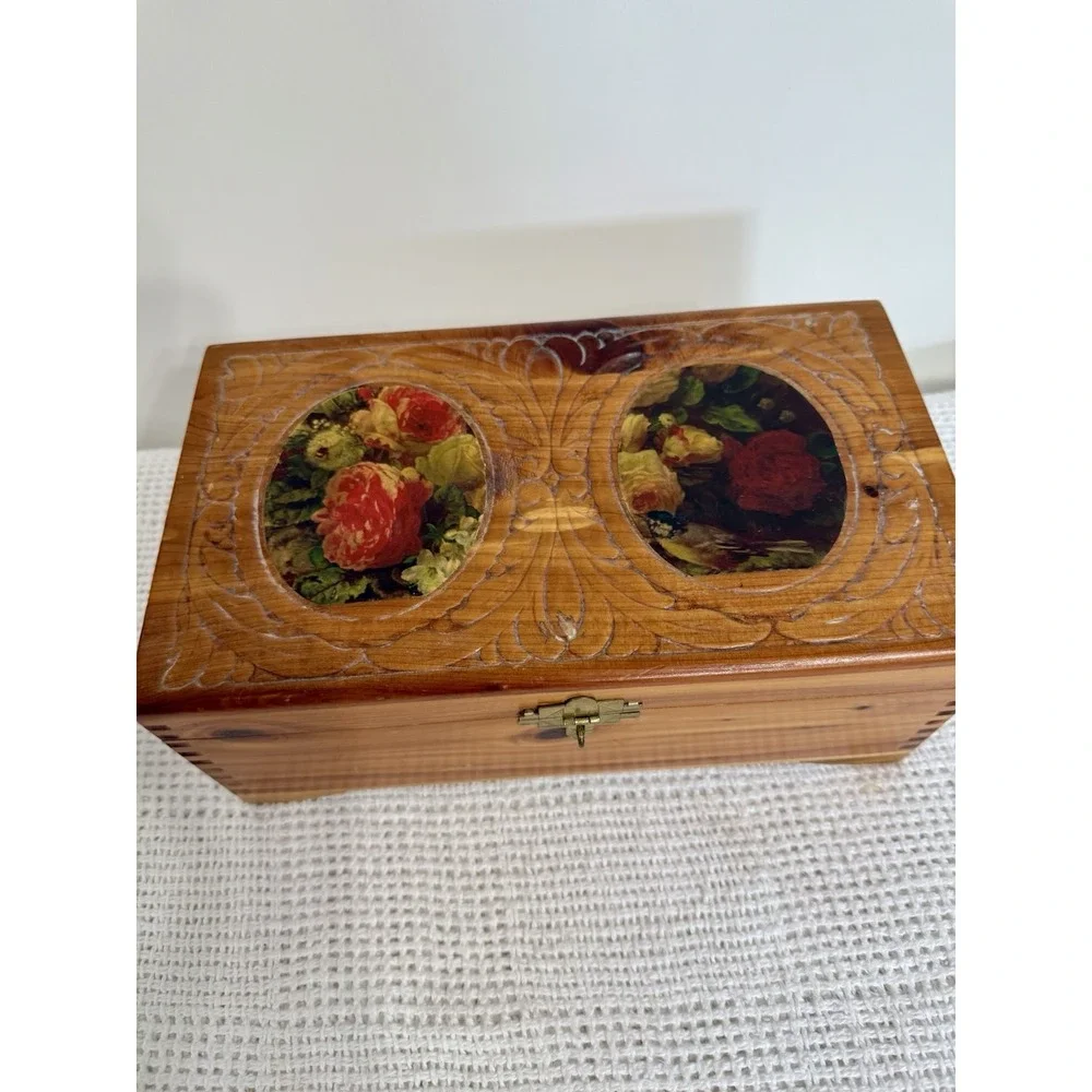 Vtg Wood 1950s Carved Candy‎ Jewelry Box Floral Lid Inset Mirror Dovetailed